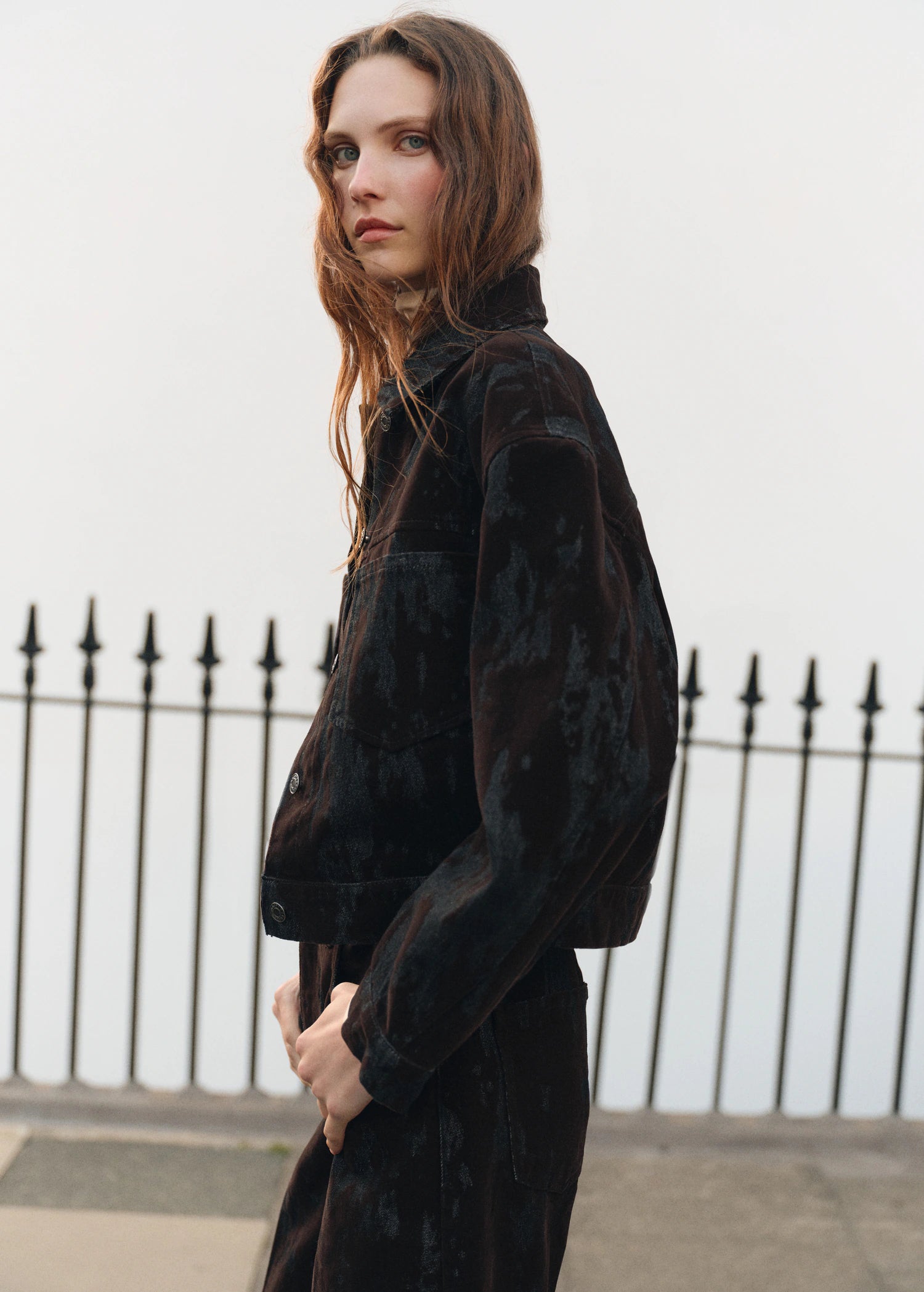 Wide Leg Devore Jeans