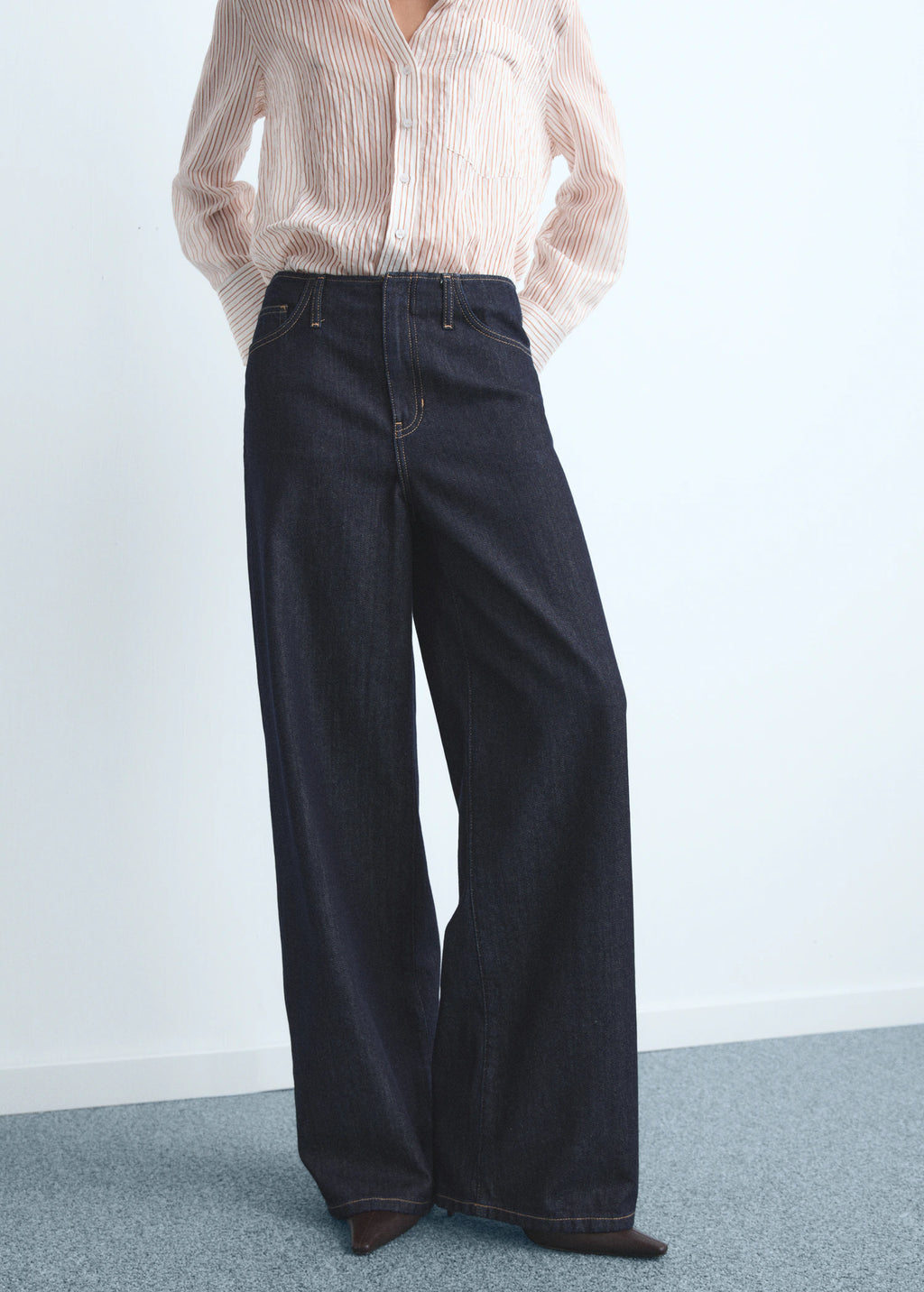 Wideleg Mid Rise Jeans