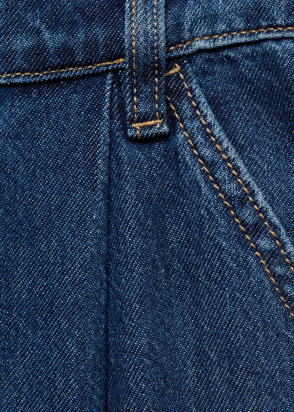 Wide Leg Pleated Jeans