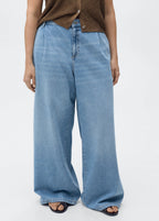 Wide Leg Pleated Jeans