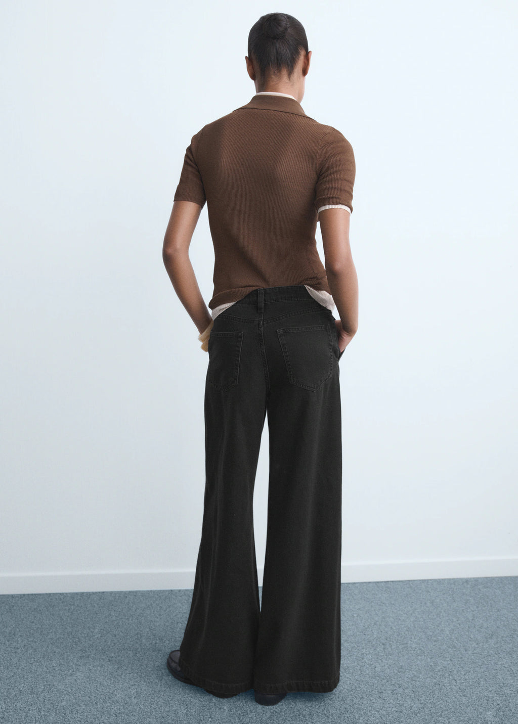 Wide Leg Pleated Jeans